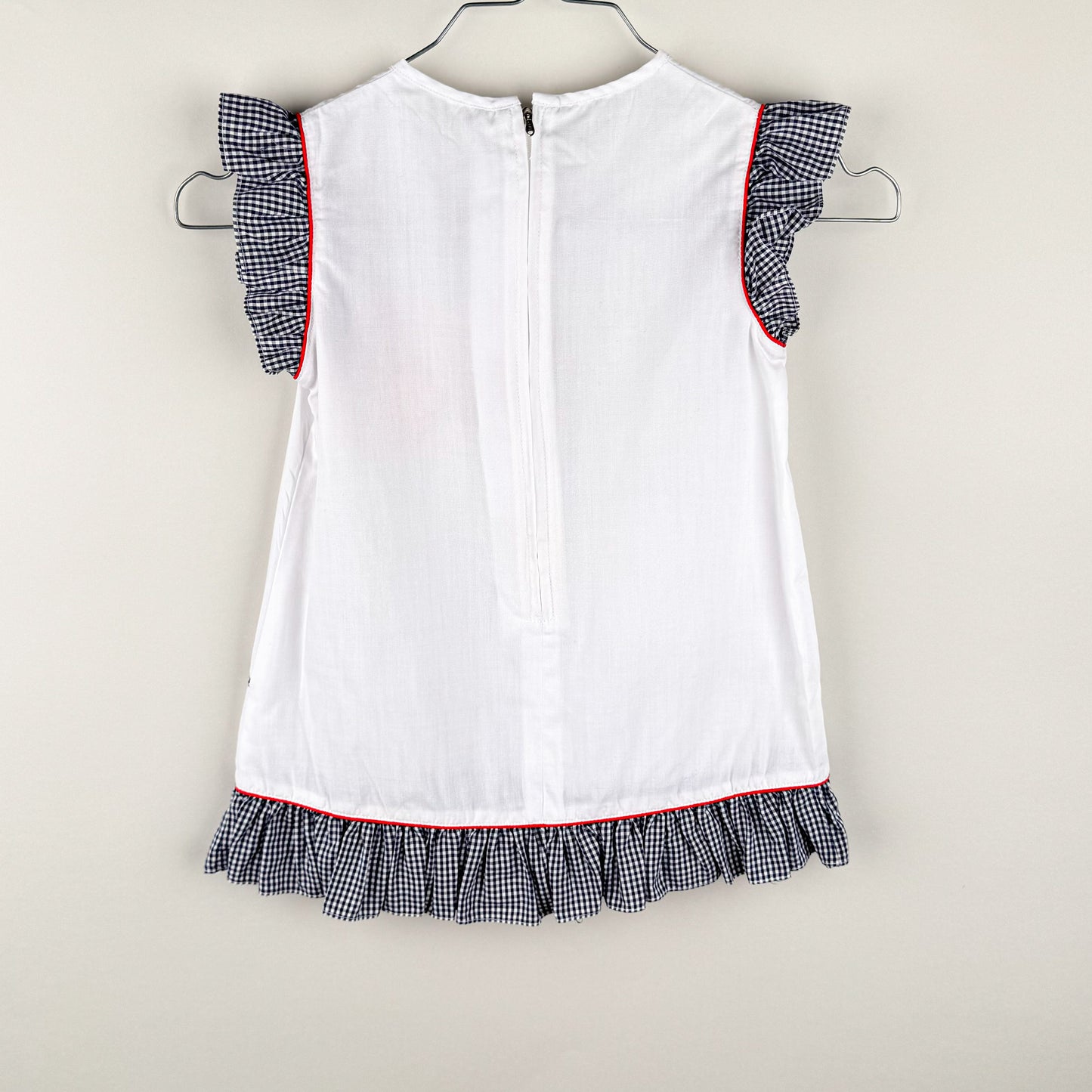Dresss in white and black and red
