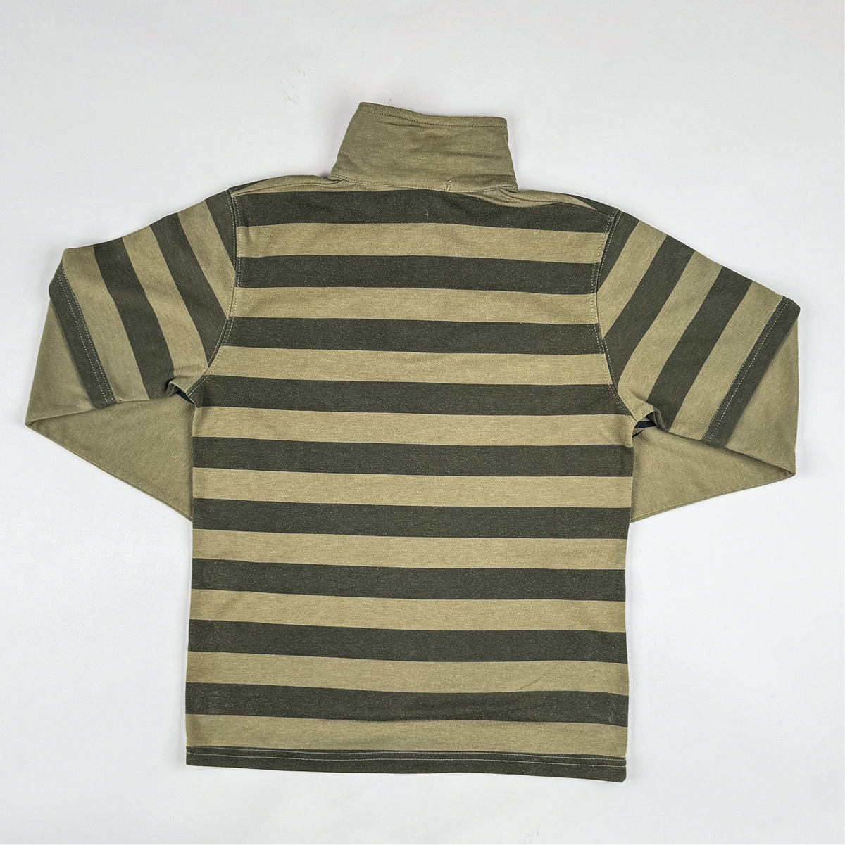 Long-Sleeved Shirt in green and khaki