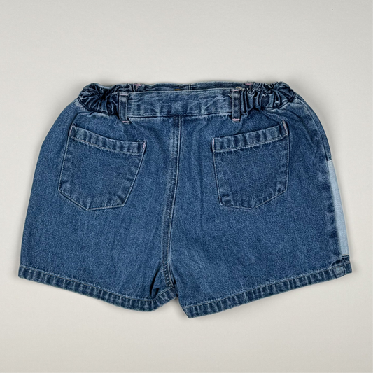 Denimshort in blue, pink and purple