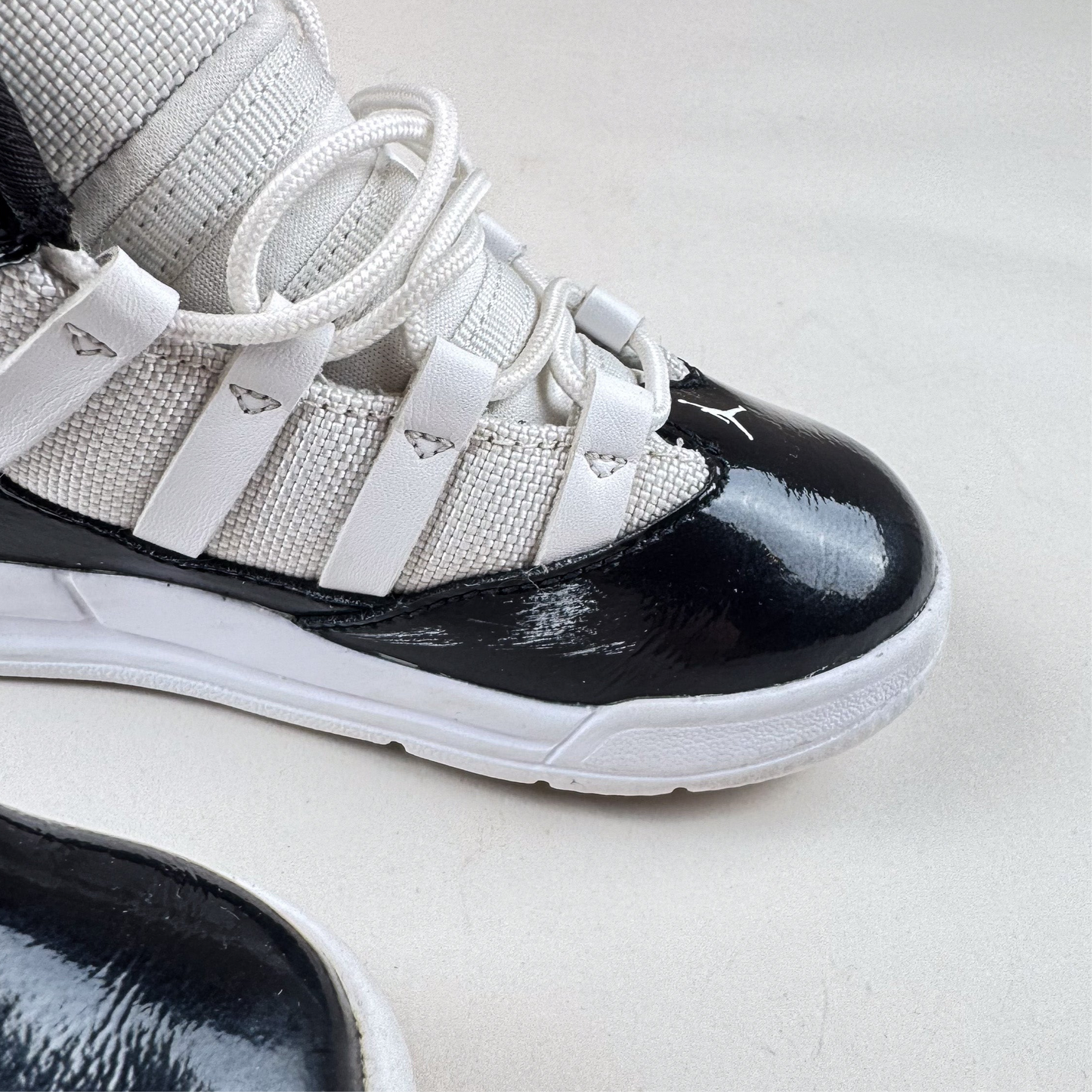 Jordan Max Aura Sneakers