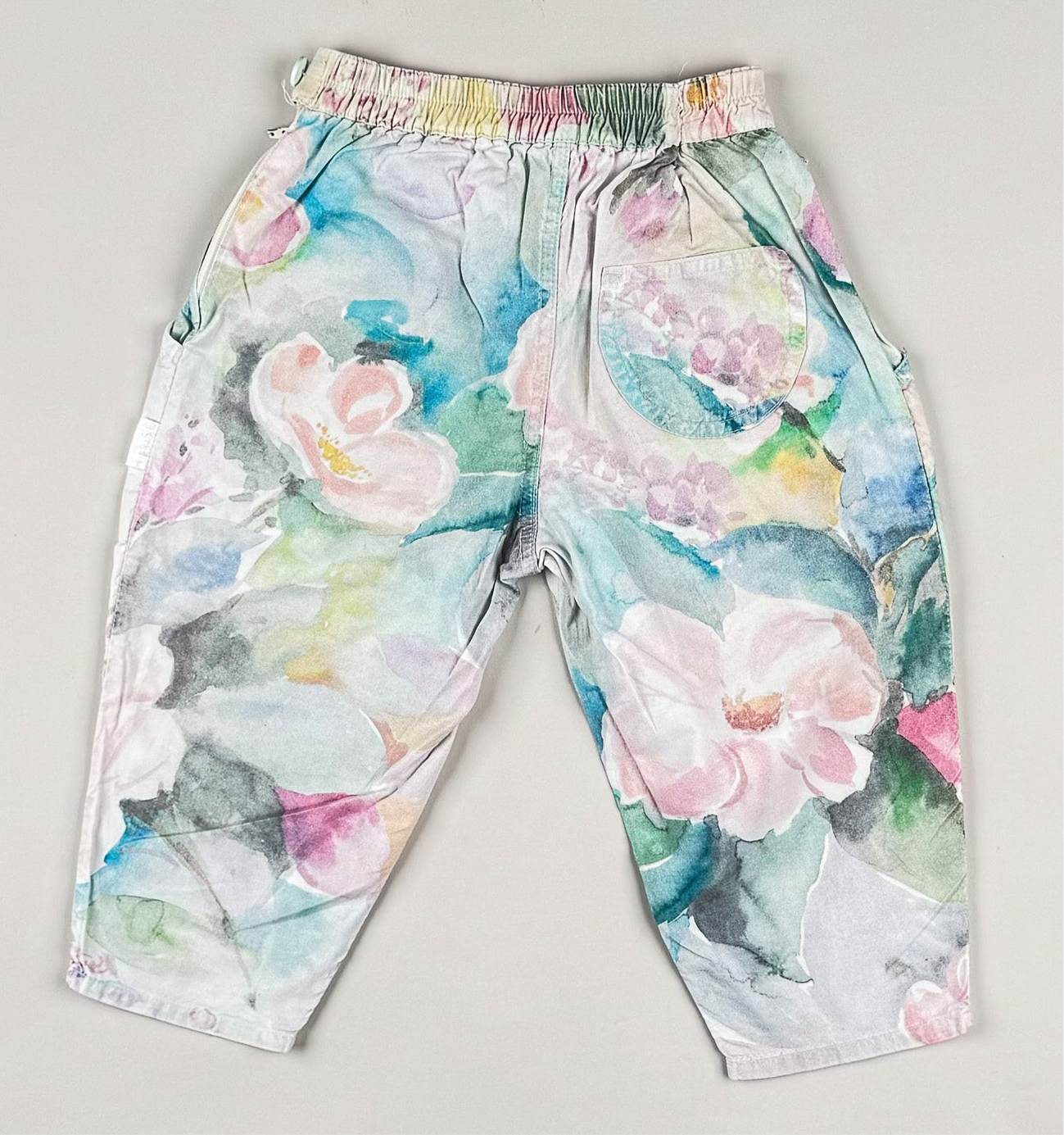 Baggy Pants in white, green and pink