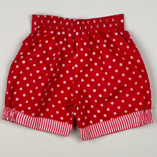 Short in red and white