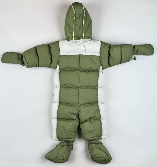 Snowsuit in green and beige