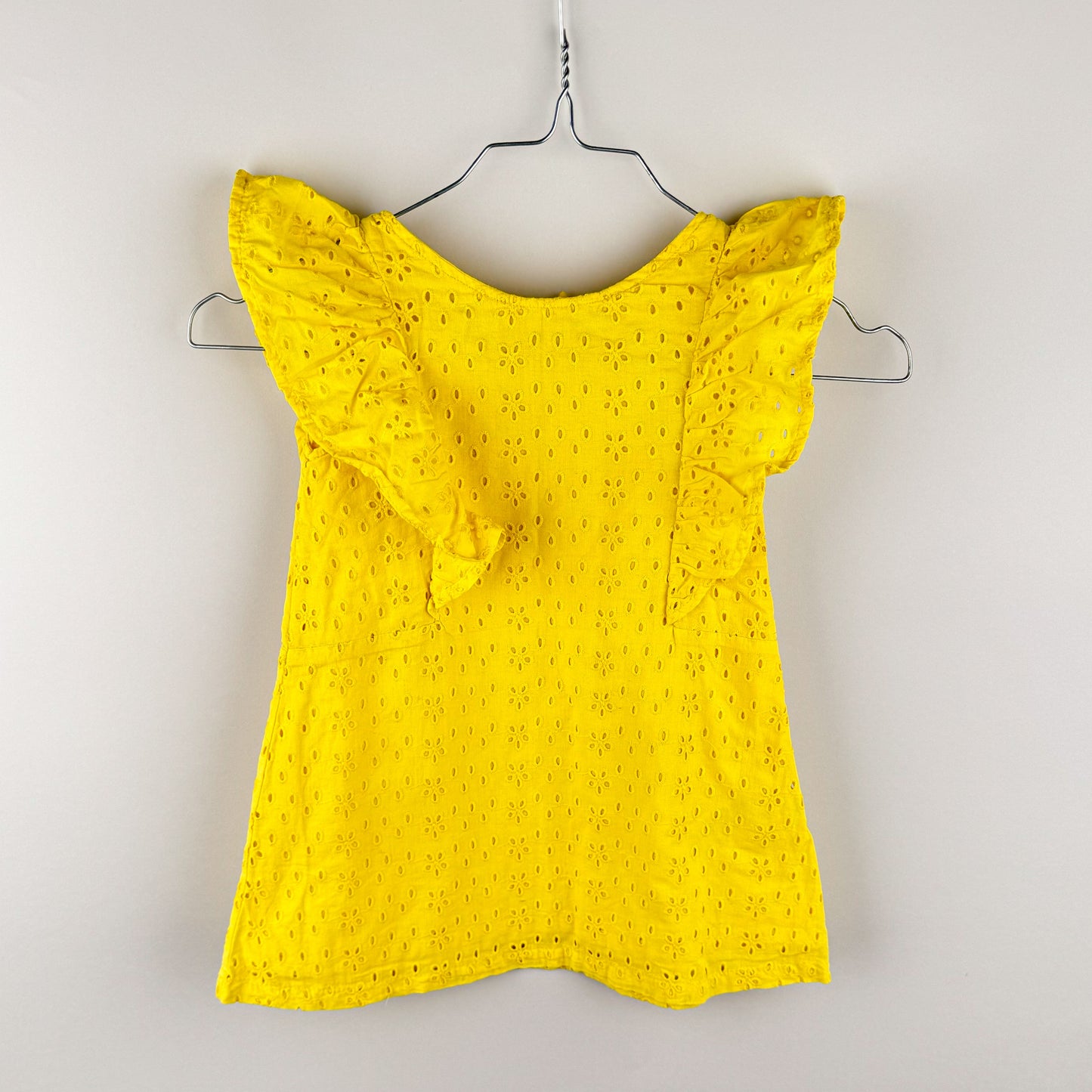 Dresss in yellow