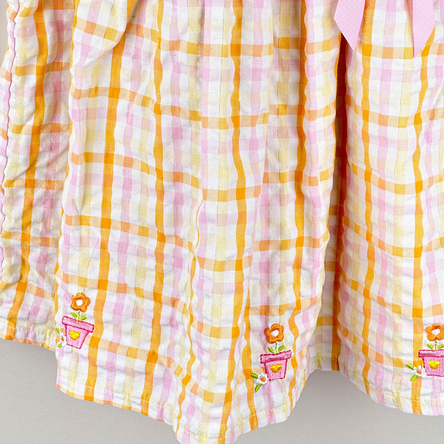 Dresss in white and orange and pink