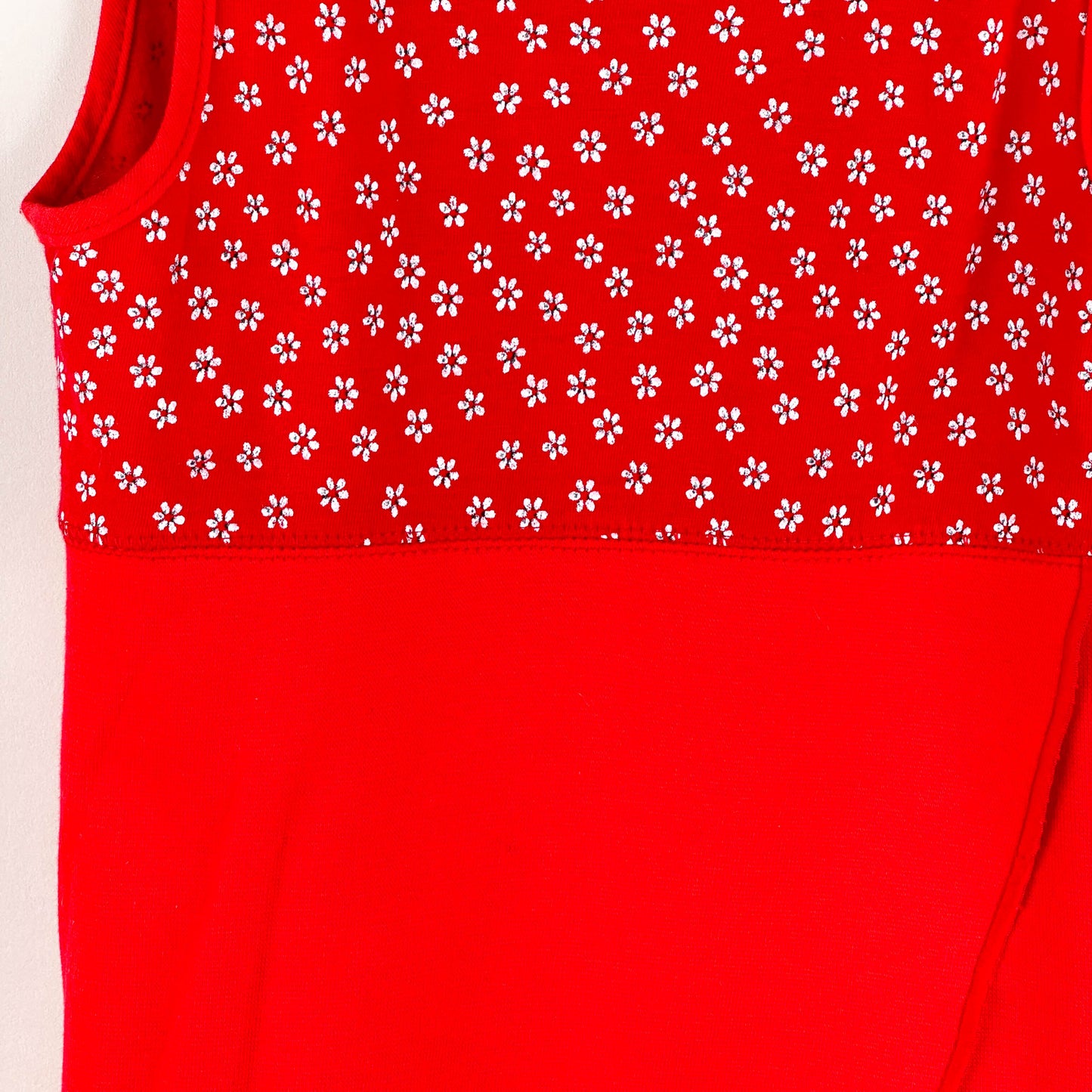 Dresss in red and white