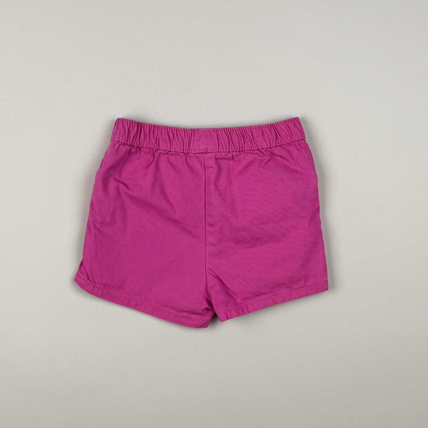 Short in pink