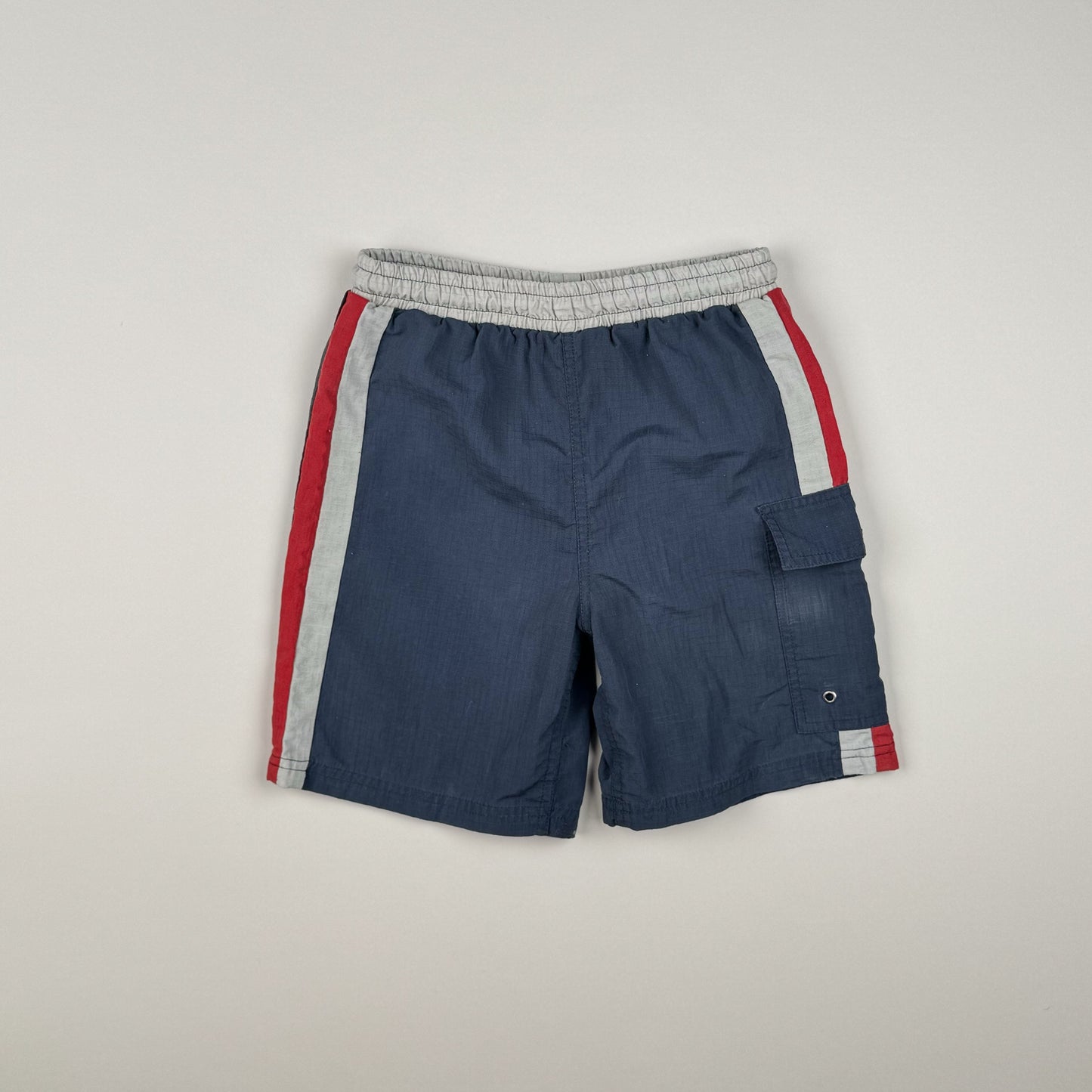 Short in blue, red and grey