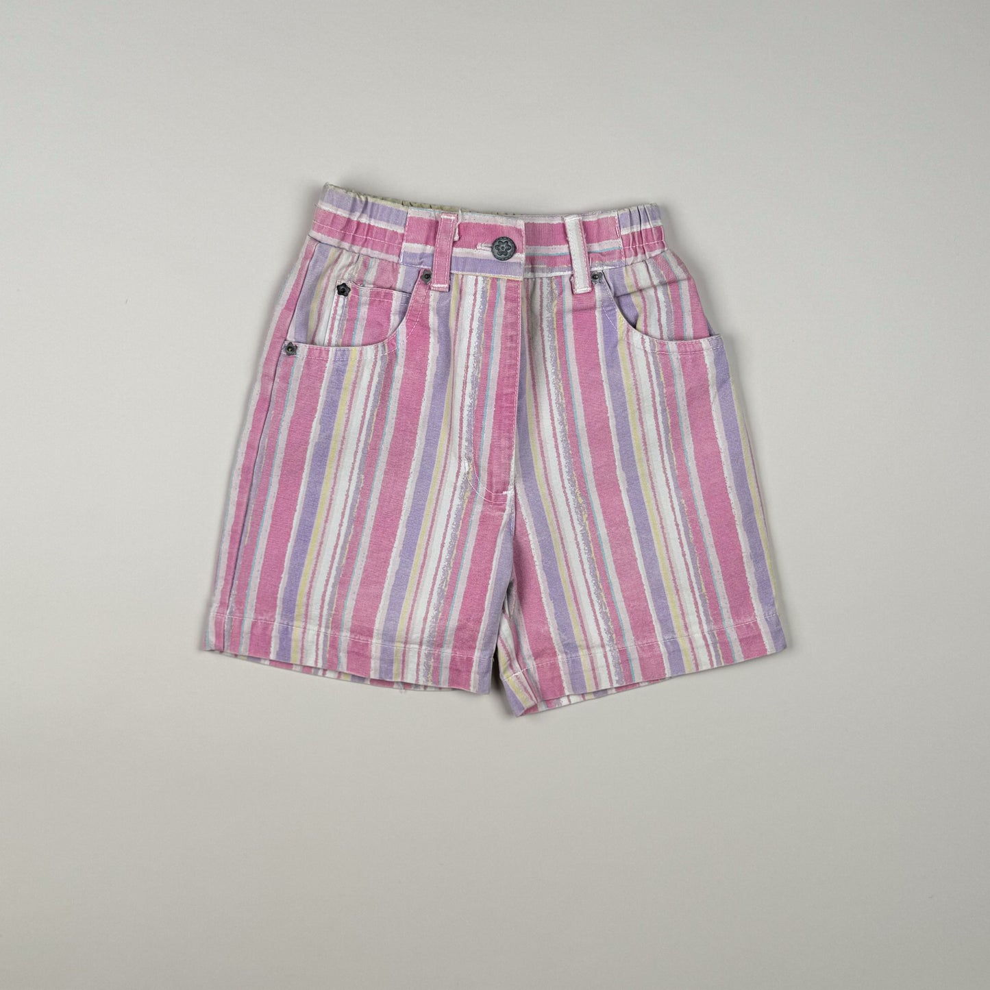 Denimshort in pink, white and purple