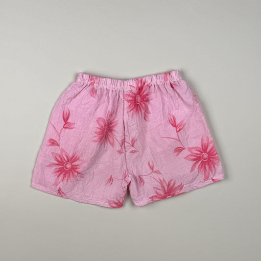 Short in pink