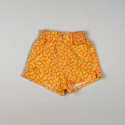 Denimshort in orange and yellow