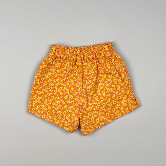 Denimshort in orange and yellow