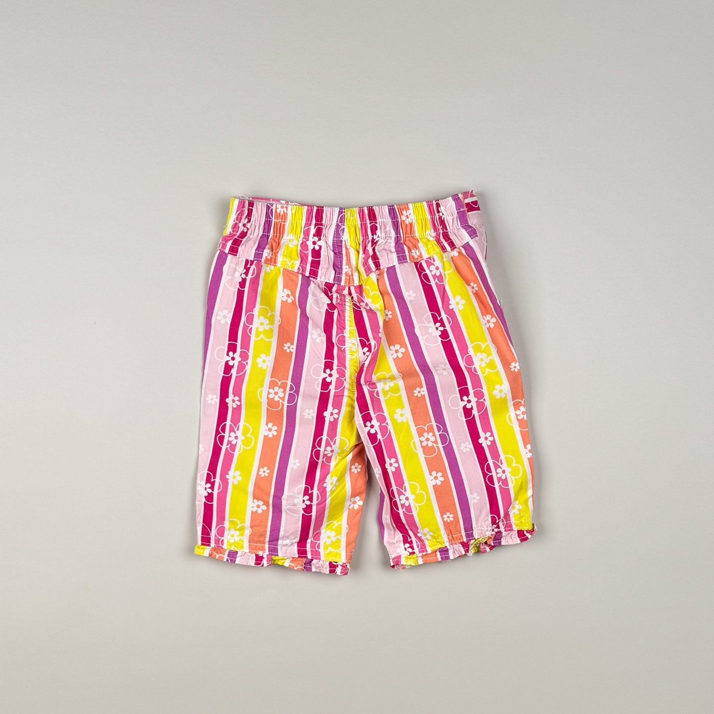 Short in pink, yellow and orange