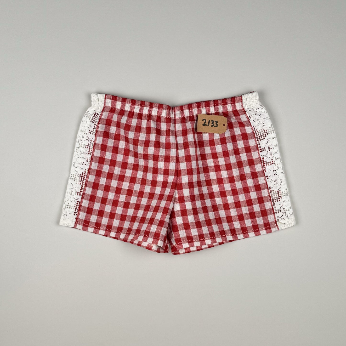 Short in red and white