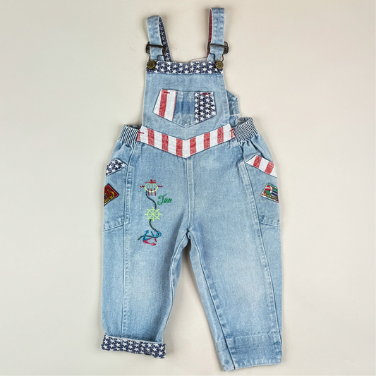 Overalls in blue, red and white