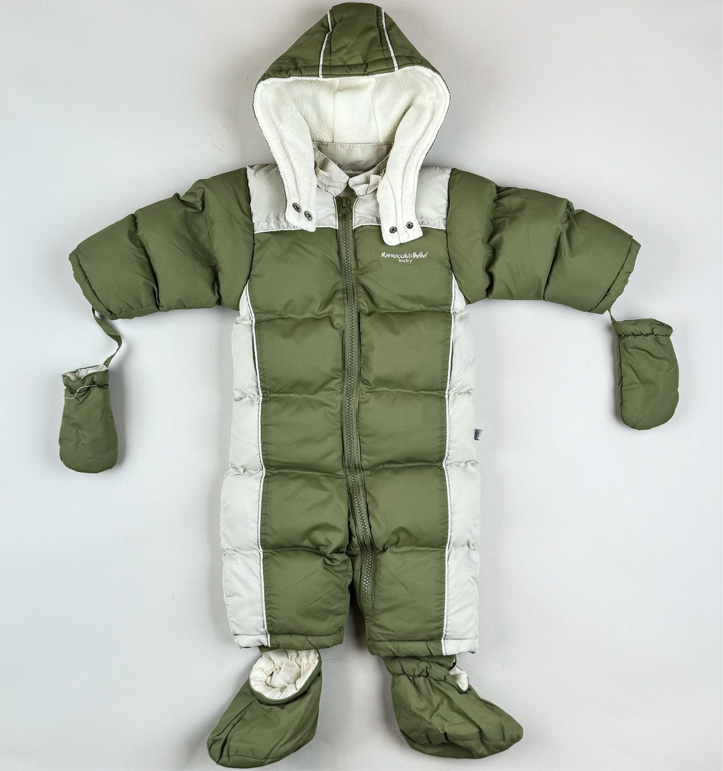 Snowsuit in green and beige