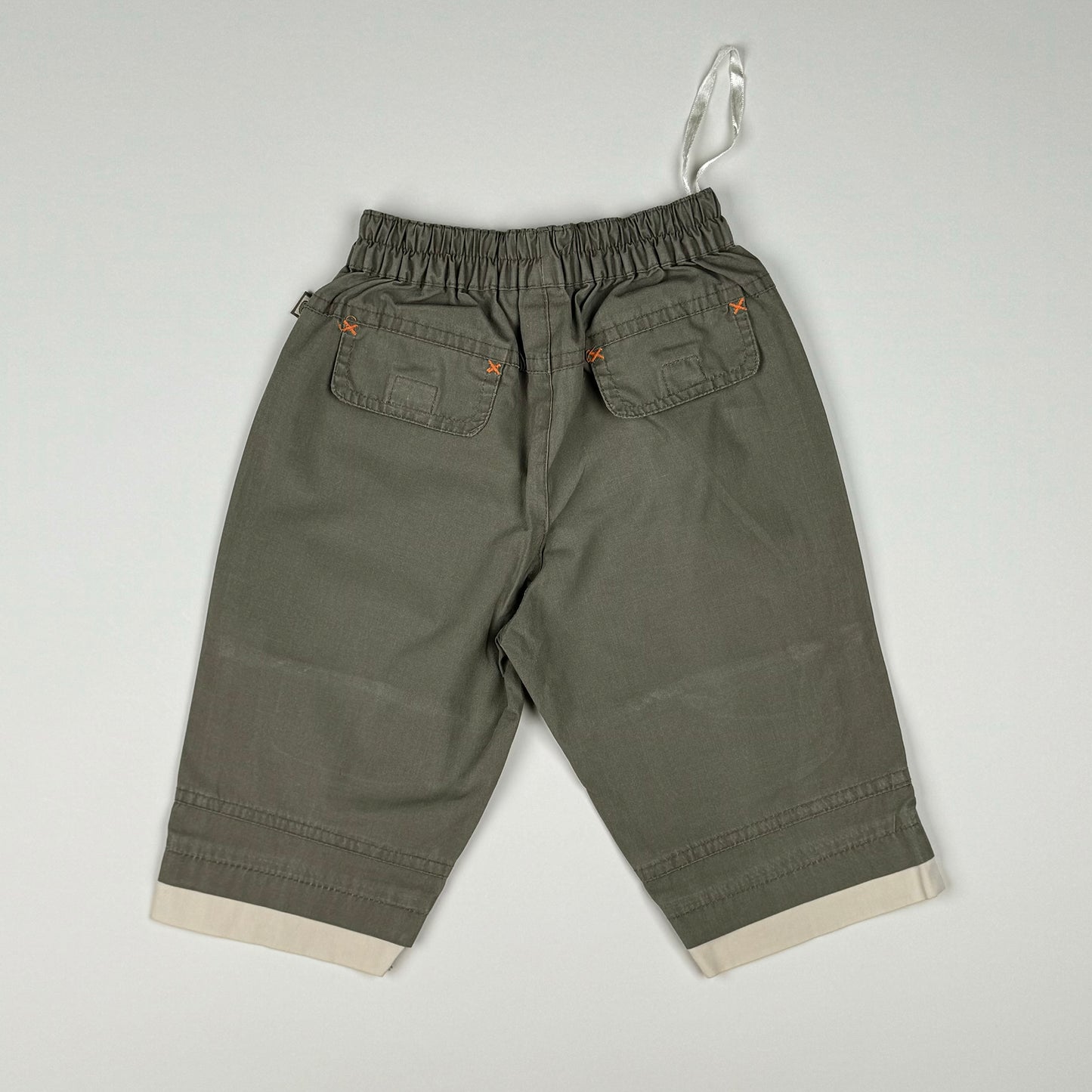 Pants in khaki