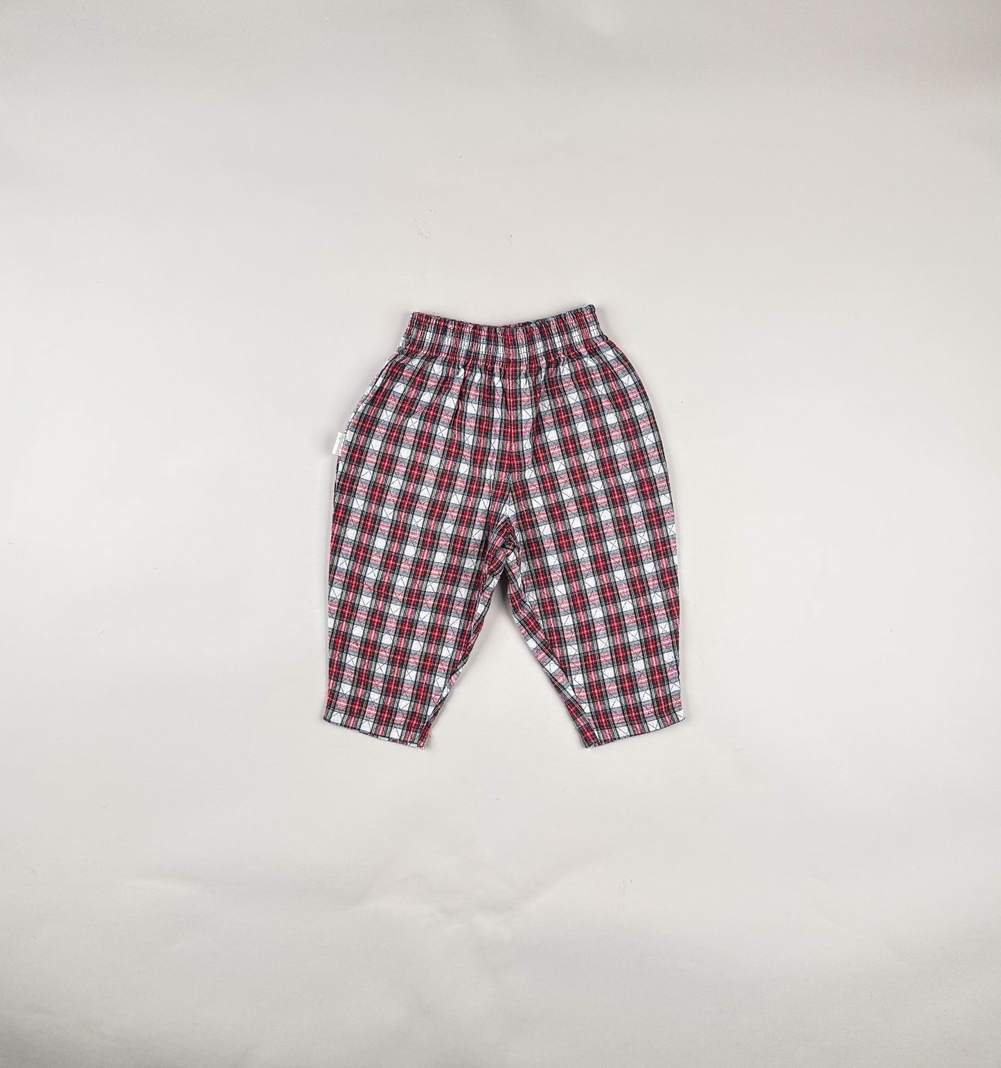 Baggy Pants in red, gren and white