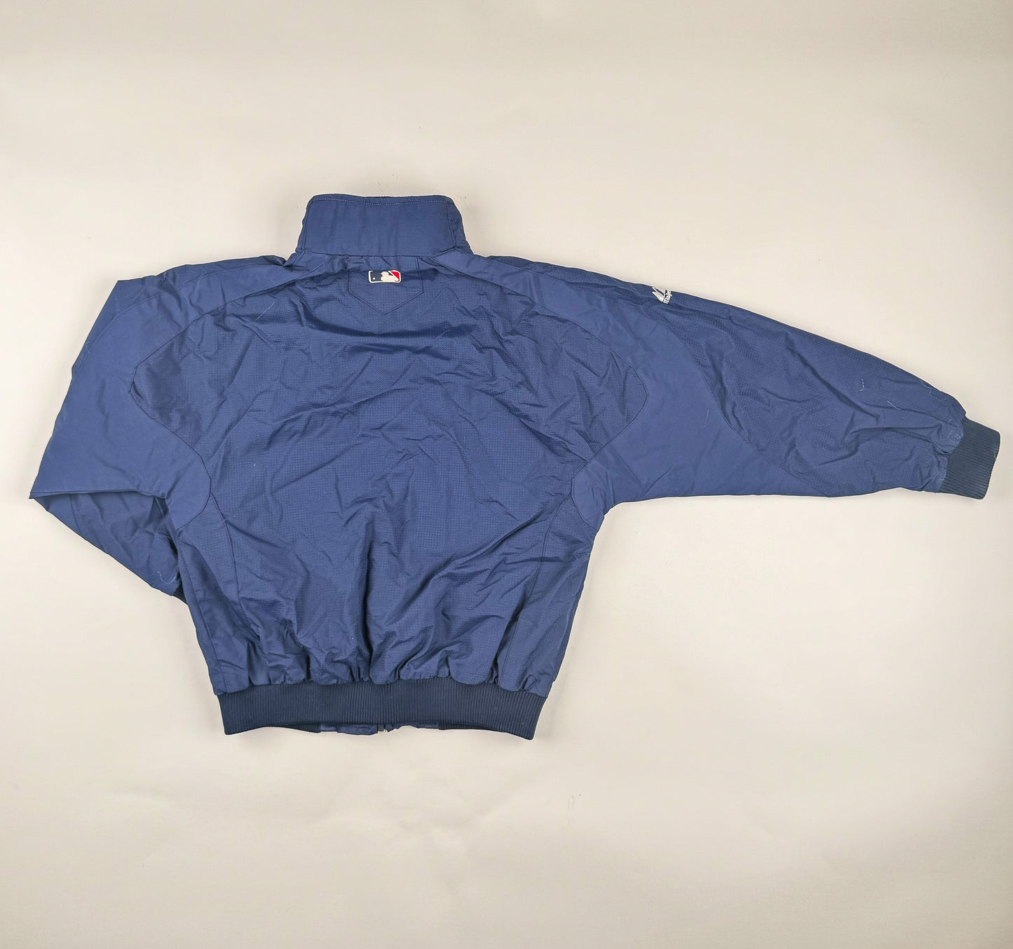 Windbreaker in blue and white