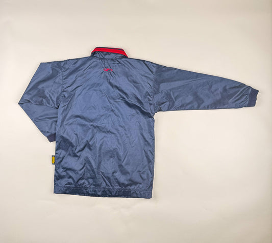 Windbreaker in blue and red