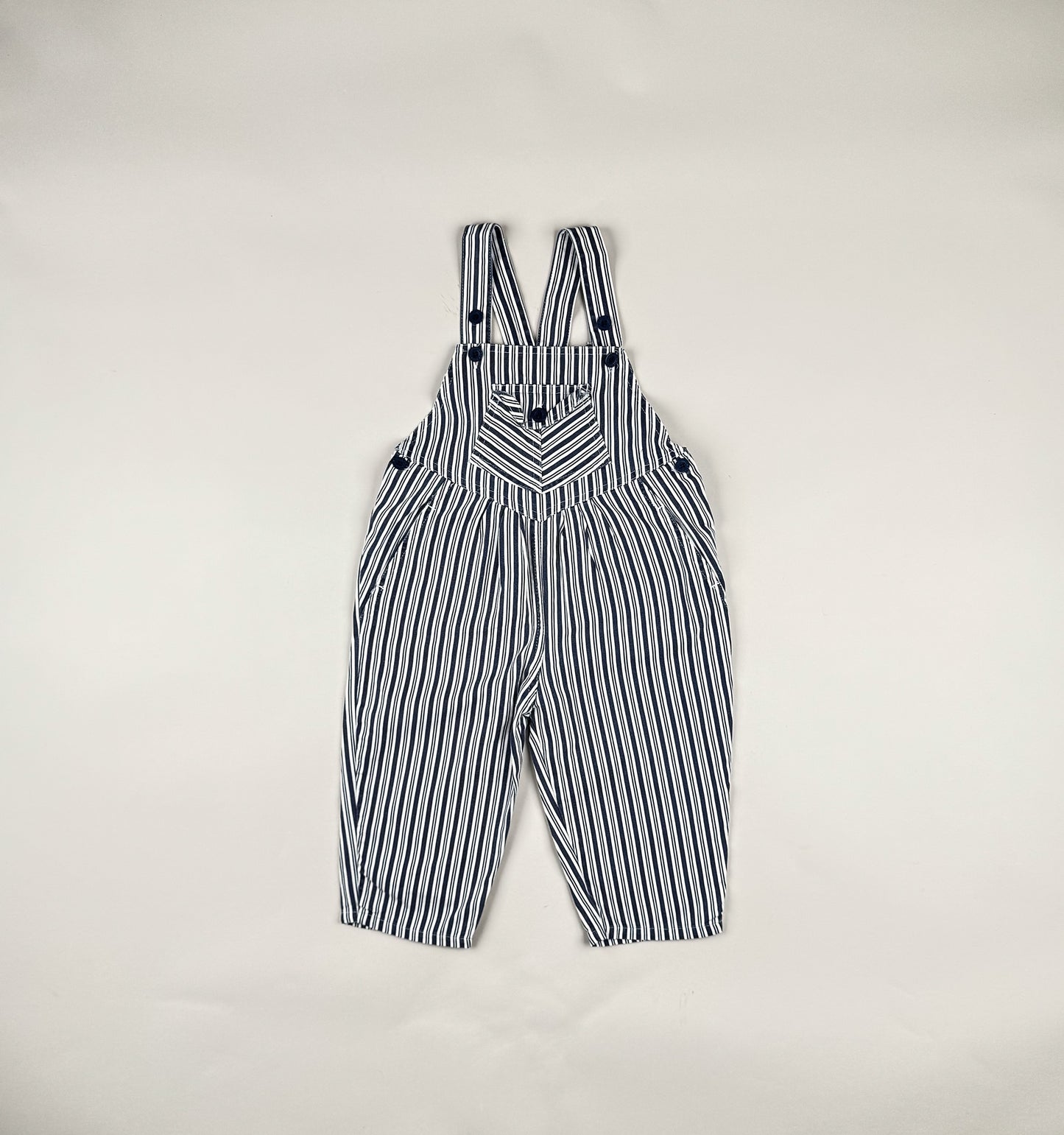 Overalls in blue and white