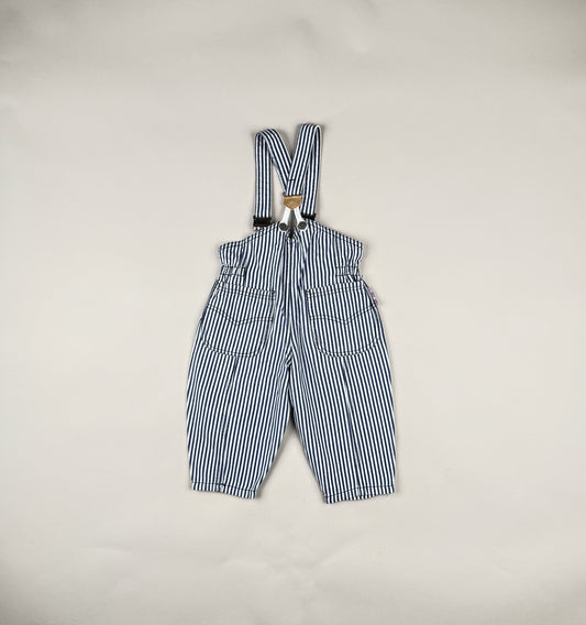 Overalls in blue and white