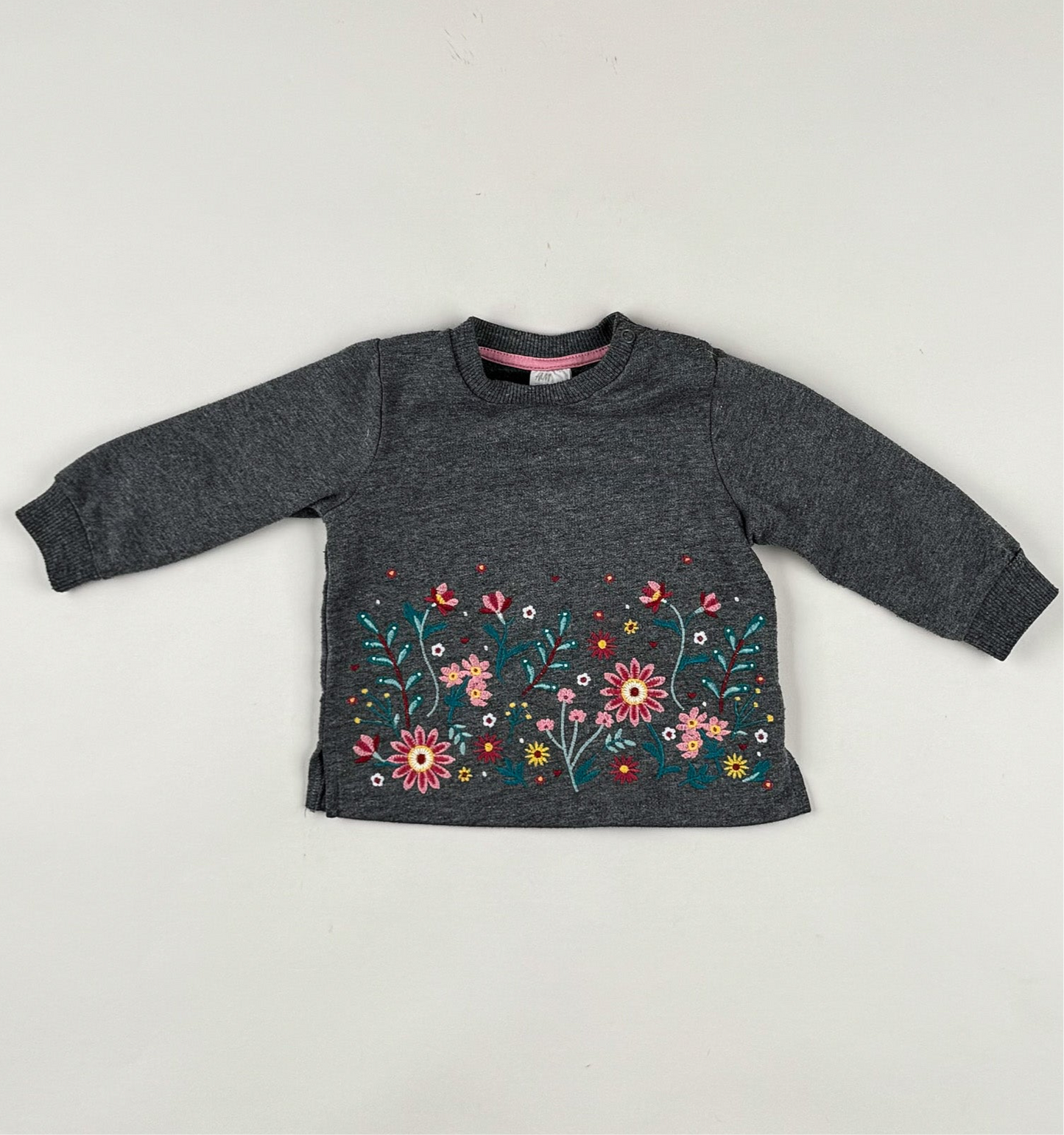 Long-sleeved blouse in grey, pink and multi