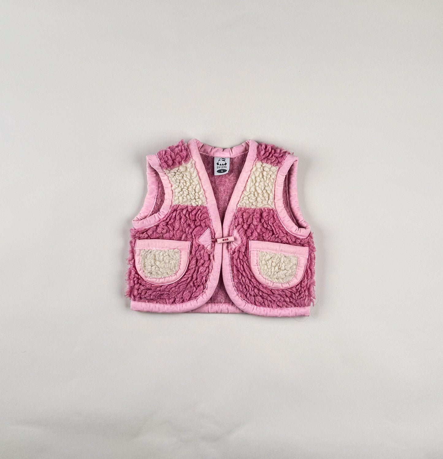 Wool Vest in pink