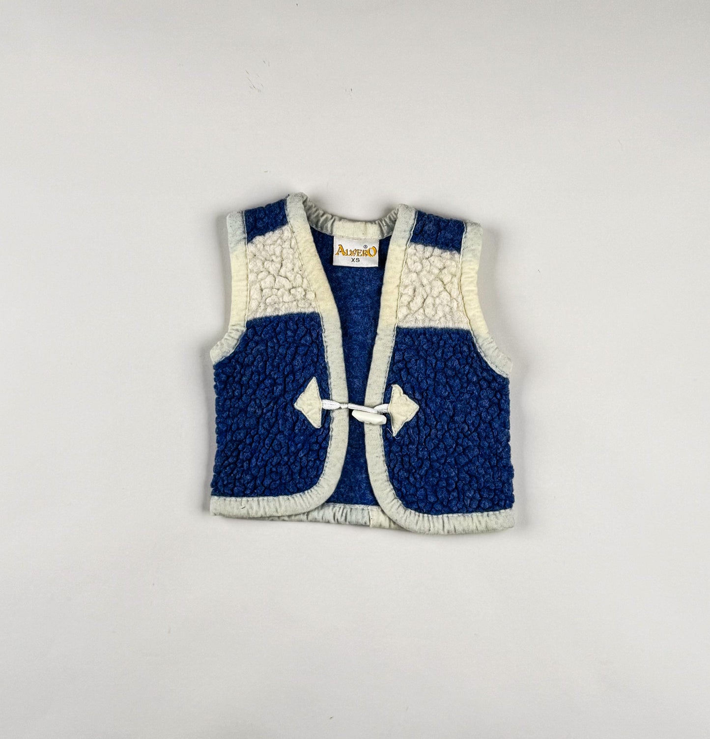 Wool Vest in blue and white