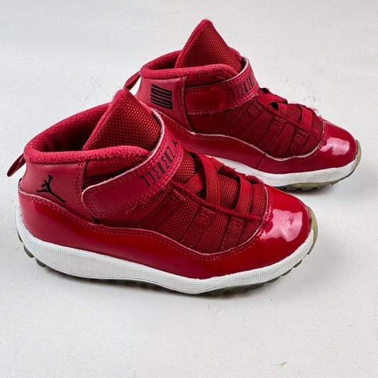 Jordan Retro 11 Sneakers