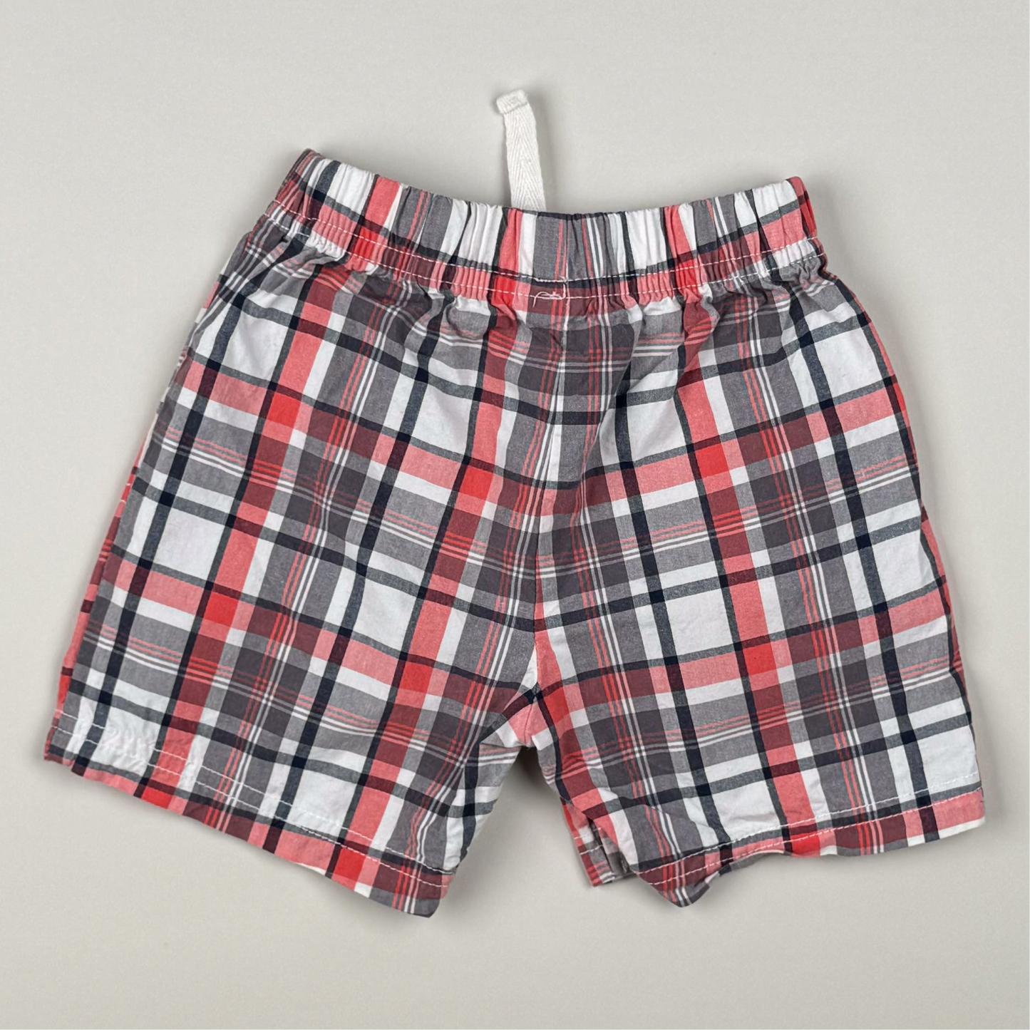 Short in blue, red and white