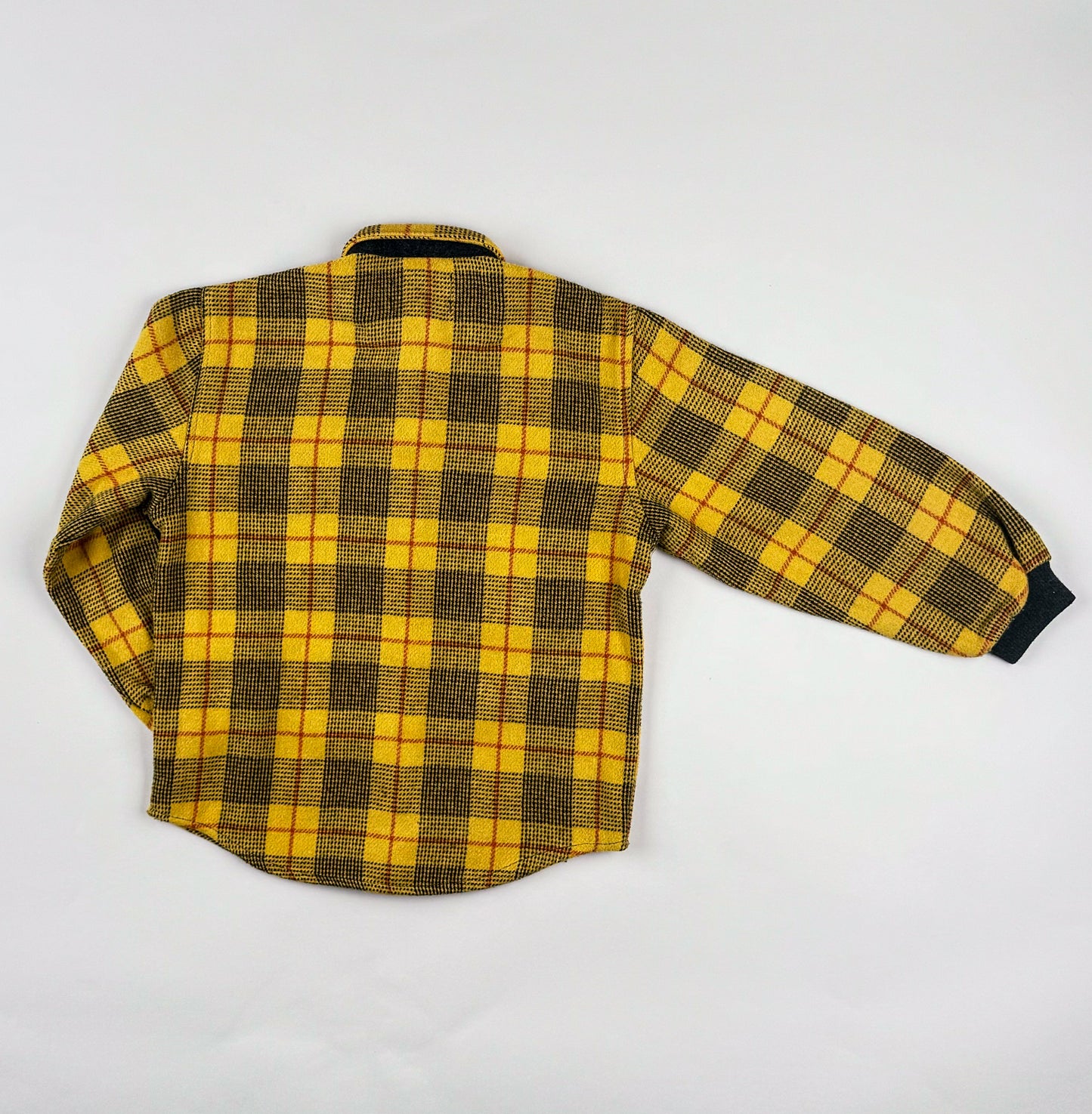 Long-sleeved flannel shirt in yellow, grey and red