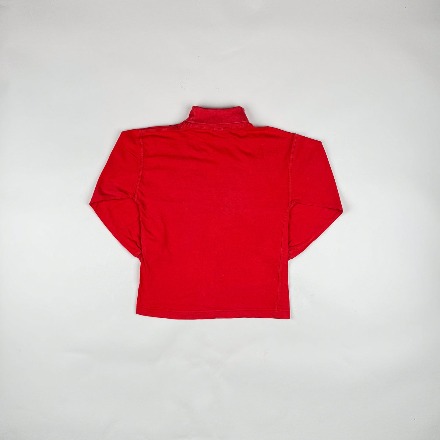 Long-Sleeved Shirt in red