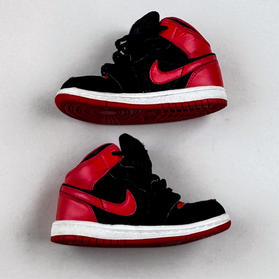 Air Jordan 1 Mid TD "Banned 2020" Sneakers