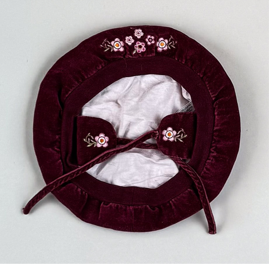 Barét with Embroidery