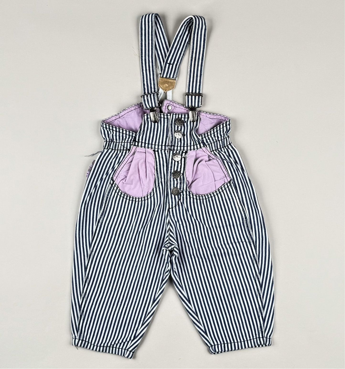 Overalls in blue and white