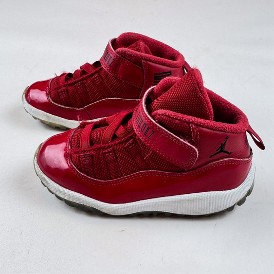 Jordan Retro 11 Sneakers